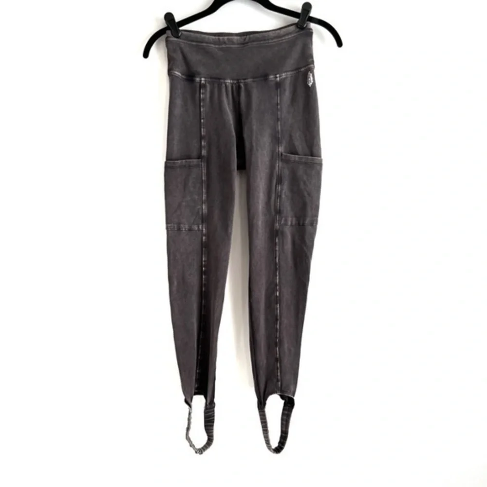 Free People Movement Hotshot Infinity Stirrup Leggings in Black Size XS - Picture 1 of 10